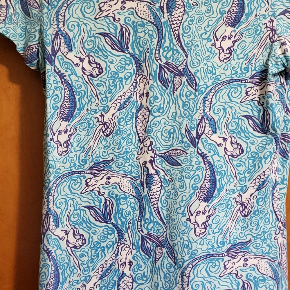 Lilly pulitzer medium blouse rare "Tail On"